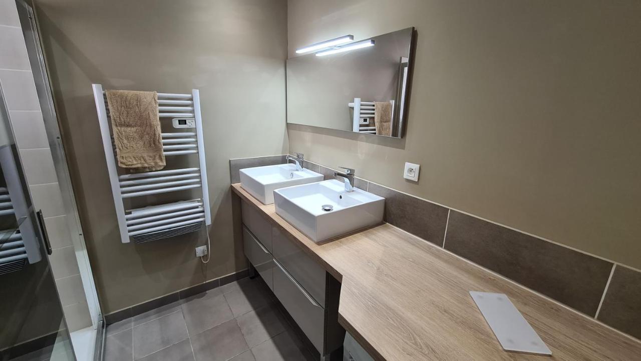 Appartement Moderne De 54 M, 2 Chambres La Seyne-sur-Mer Luaran gambar