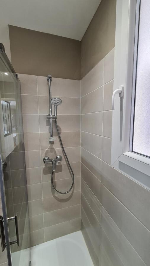 Appartement Moderne De 54 M, 2 Chambres La Seyne-sur-Mer Luaran gambar